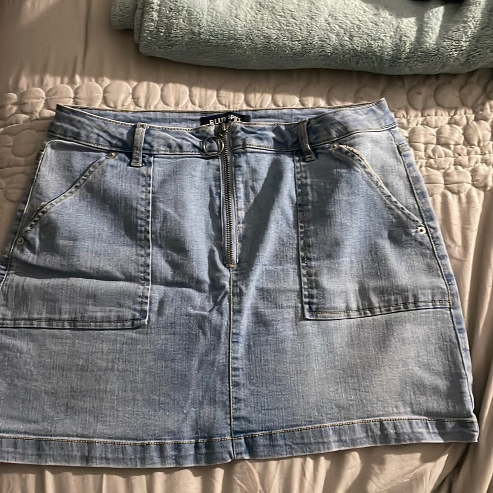 Mini Jean skirt, size 13